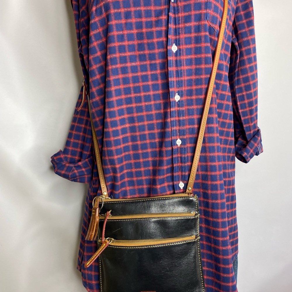 Dooney Burke crossbody women’s purse leather black color - Picture 5 of 6